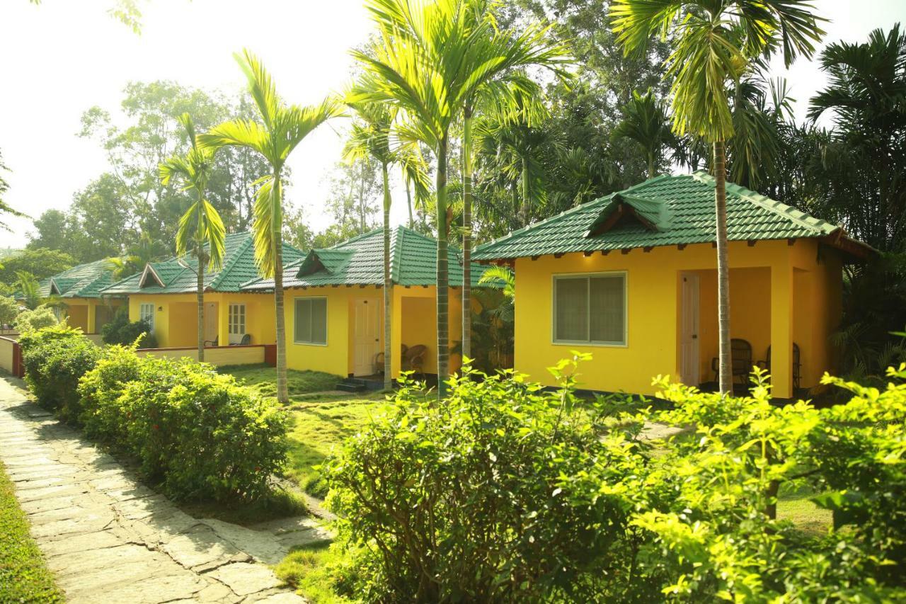 Palm Era Resorts Kushalnagar Exterior photo